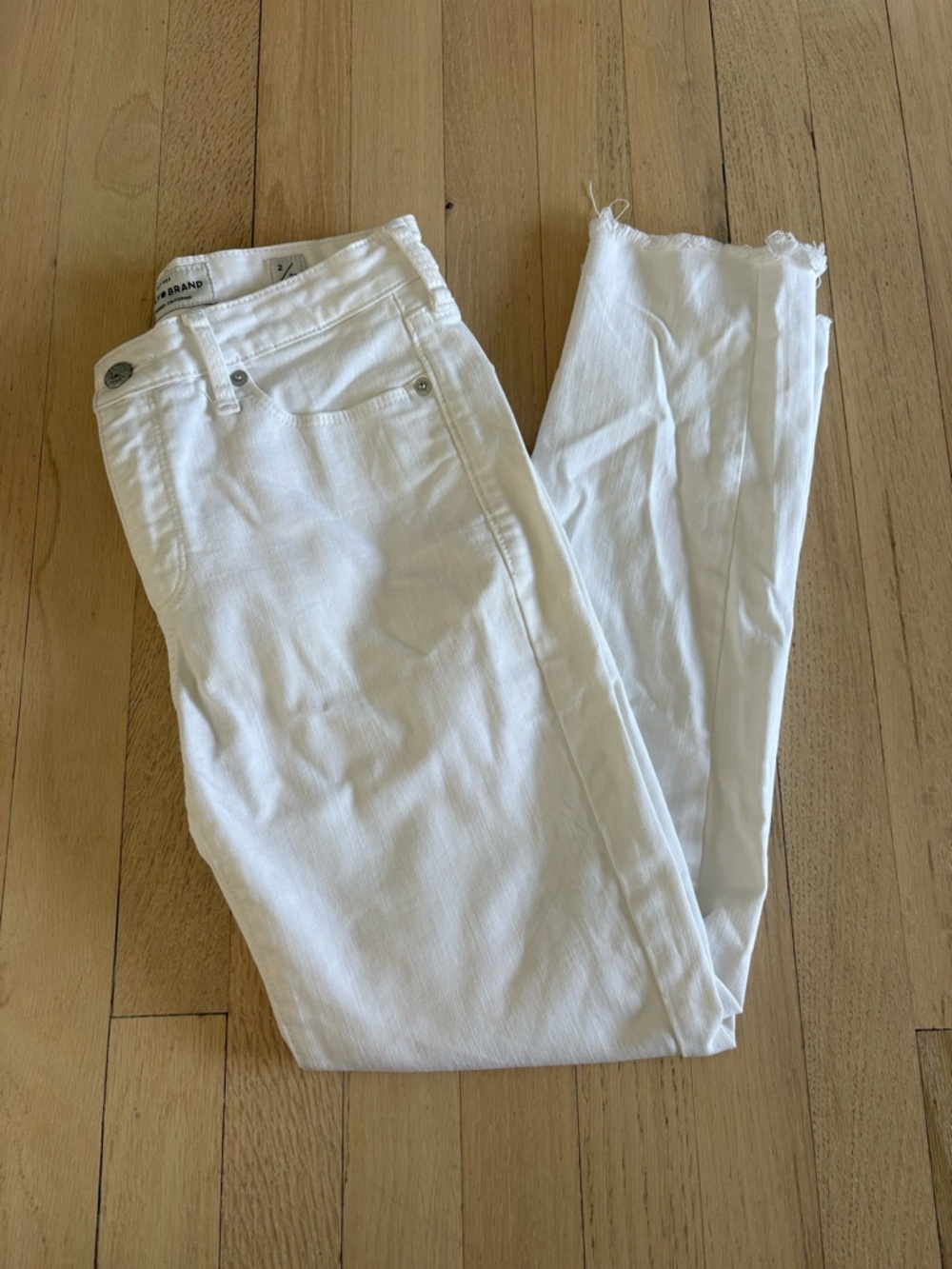 Lucky Brand White Cropped Ankle Jeans